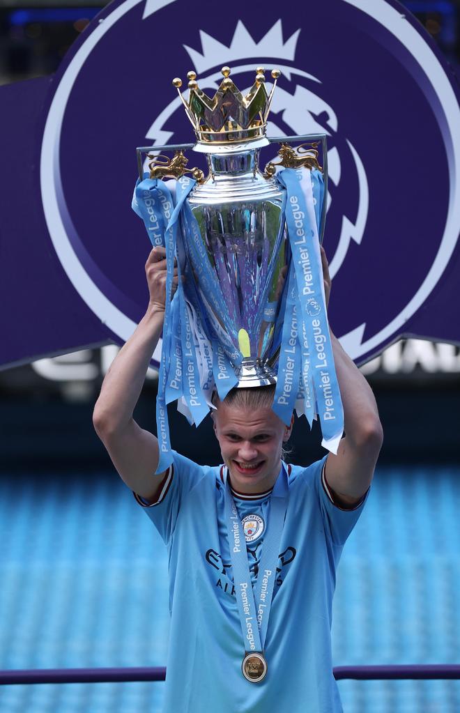 哈兰德在阿森纳比赛中重返赛场,比赛规则变更引发热议! 哈兰德在阿森纳比赛中重返赛场,比赛规则变更引发热议!